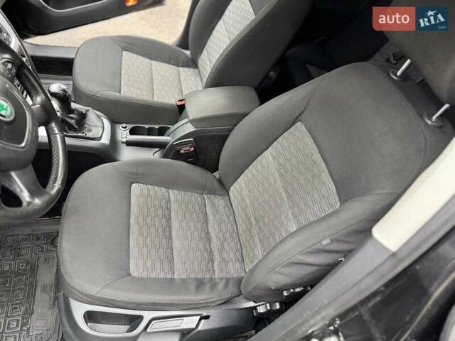 Черный Шкода Октавия, объемом двигателя 1.6 л и пробегом 305 тыс. км за 7600 $, фото 13 на Automoto.ua