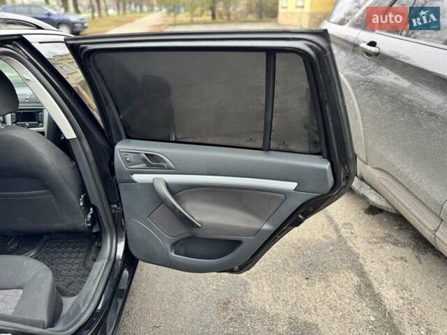 Черный Шкода Октавия, объемом двигателя 1.6 л и пробегом 305 тыс. км за 7600 $, фото 10 на Automoto.ua