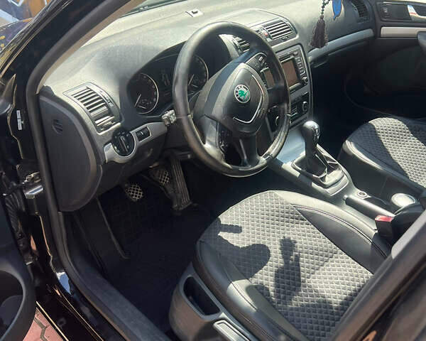 Черный Шкода Октавия, объемом двигателя 1.9 л и пробегом 379 тыс. км за 7700 $, фото 4 на Automoto.ua