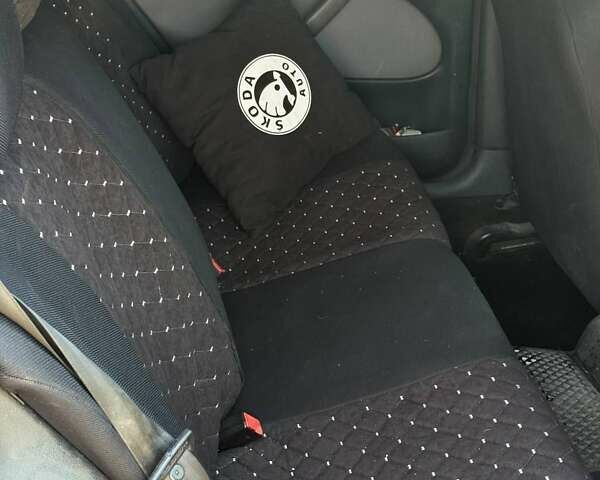 Черный Шкода Октавия, объемом двигателя 1.9 л и пробегом 290 тыс. км за 6600 $, фото 6 на Automoto.ua