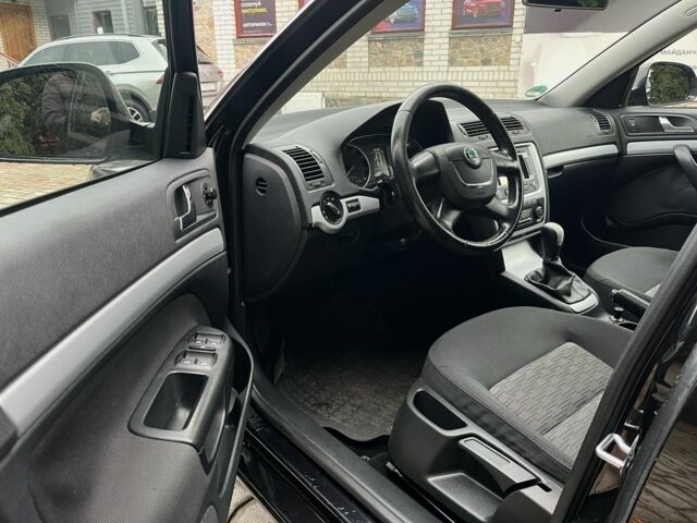 Чорний Шкода Октавія, об'ємом двигуна 0 л та пробігом 229 тис. км за 7800 $, фото 9 на Automoto.ua