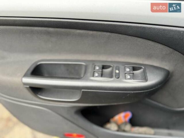 Черный Шкода Октавия, объемом двигателя 1.6 л и пробегом 305 тыс. км за 7600 $, фото 26 на Automoto.ua