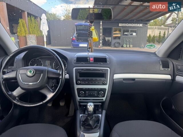 Чорний Шкода Октавія, об'ємом двигуна 1.8 л та пробігом 123 тис. км за 7800 $, фото 7 на Automoto.ua