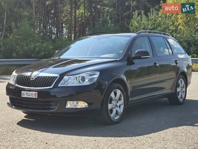 Черный Шкода Октавия, объемом двигателя 1.6 л и пробегом 212 тыс. км за 9299 $, фото 2 на Automoto.ua