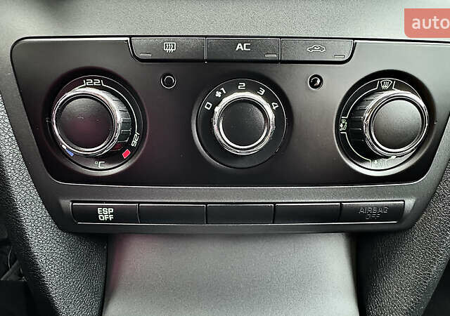 Чорний Шкода Октавія, об'ємом двигуна 1.6 л та пробігом 114 тис. км за 8299 $, фото 67 на Automoto.ua