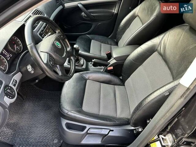 Черный Шкода Октавия, объемом двигателя 1.97 л и пробегом 260 тыс. км за 9500 $, фото 17 на Automoto.ua