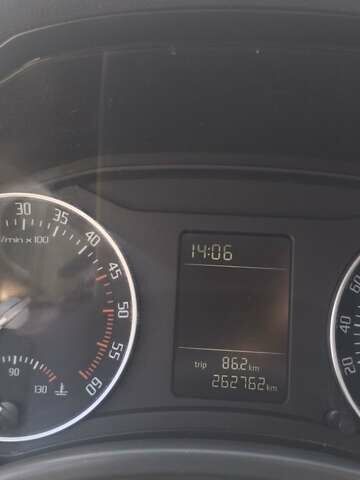 Черный Шкода Октавия, объемом двигателя 1.6 л и пробегом 260 тыс. км за 8000 $, фото 12 на Automoto.ua