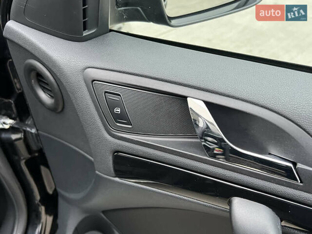 Черный Шкода Октавия, объемом двигателя 2 л и пробегом 229 тыс. км за 11650 $, фото 94 на Automoto.ua