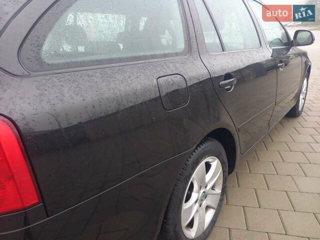 Черный Шкода Октавия, объемом двигателя 1.2 л и пробегом 186 тыс. км за 5950 $, фото 5 на Automoto.ua