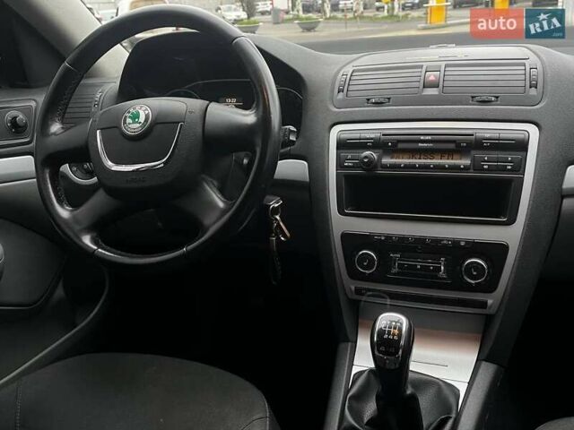 Черный Шкода Октавия, объемом двигателя 1.8 л и пробегом 188 тыс. км за 9200 $, фото 13 на Automoto.ua