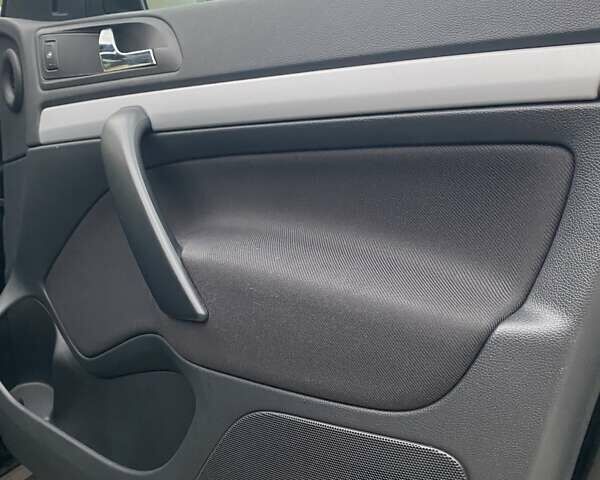 Чорний Шкода Октавія, об'ємом двигуна 1.6 л та пробігом 231 тис. км за 8500 $, фото 19 на Automoto.ua