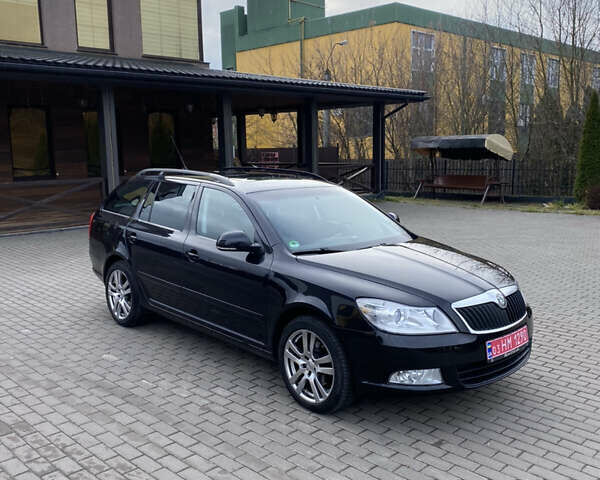 Чорний Шкода Октавія, об'ємом двигуна 2 л та пробігом 241 тис. км за 8800 $, фото 6 на Automoto.ua