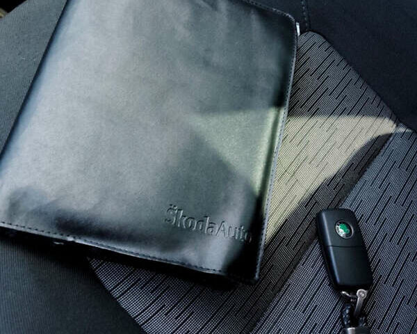 Черный Шкода Октавия, объемом двигателя 1.2 л и пробегом 320 тыс. км за 6500 $, фото 16 на Automoto.ua