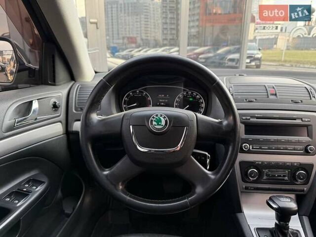 Черный Шкода Октавия, объемом двигателя 1.4 л и пробегом 275 тыс. км за 8990 $, фото 14 на Automoto.ua