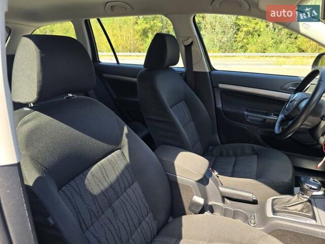 Черный Шкода Октавия, объемом двигателя 1.6 л и пробегом 212 тыс. км за 9299 $, фото 50 на Automoto.ua