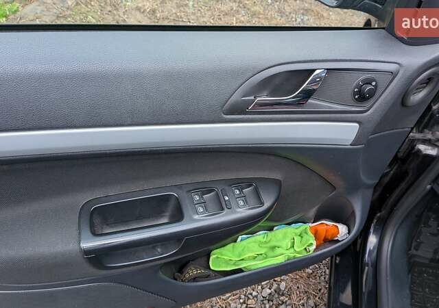 Черный Шкода Октавия, объемом двигателя 1.39 л и пробегом 258 тыс. км за 7200 $, фото 15 на Automoto.ua