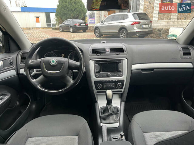 Черный Шкода Октавия, объемом двигателя 1.4 л и пробегом 229 тыс. км за 7800 $, фото 21 на Automoto.ua