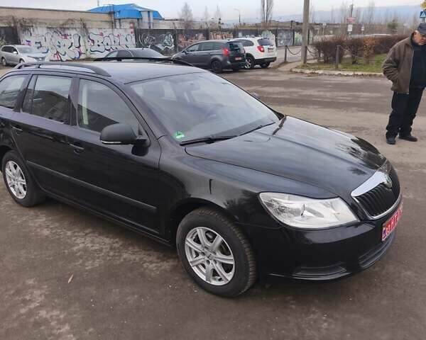 Черный Шкода Октавия, объемом двигателя 0 л и пробегом 210 тыс. км за 6300 $, фото 59 на Automoto.ua