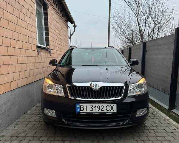 Чорний Шкода Октавія, об'ємом двигуна 1.39 л та пробігом 140 тис. км за 7500 $, фото 1 на Automoto.ua