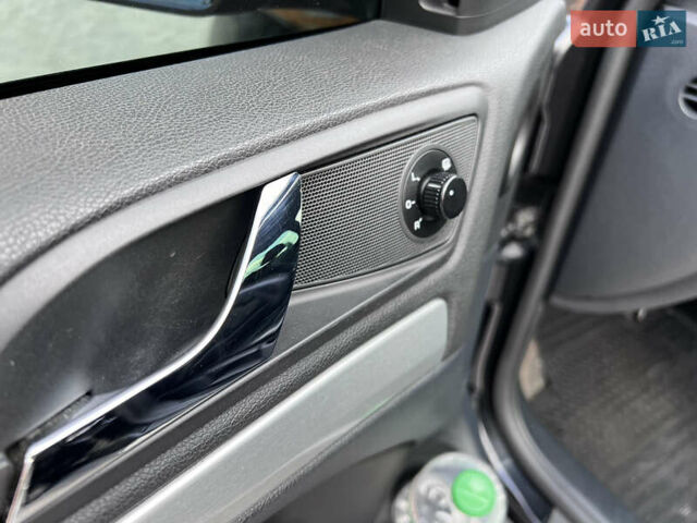 Черный Шкода Октавия, объемом двигателя 1.97 л и пробегом 316 тыс. км за 11500 $, фото 17 на Automoto.ua