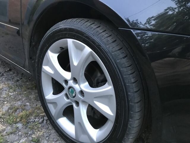 Черный Шкода Октавия, объемом двигателя 2 л и пробегом 267 тыс. км за 8500 $, фото 6 на Automoto.ua