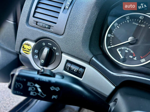 Черный Шкода Октавия, объемом двигателя 1.4 л и пробегом 176 тыс. км за 5999 $, фото 13 на Automoto.ua