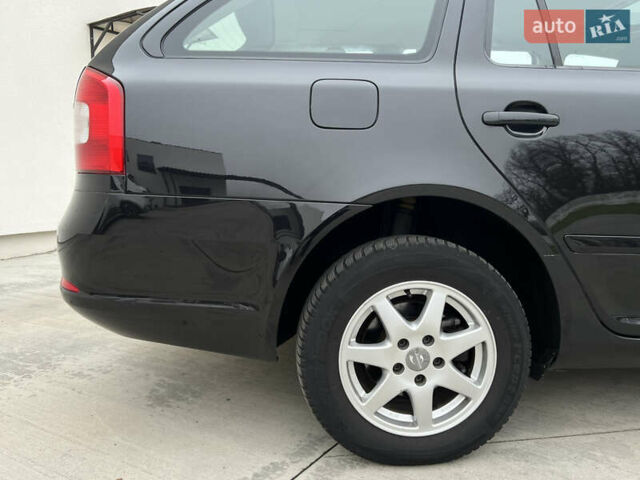 Черный Шкода Октавия, объемом двигателя 2 л и пробегом 229 тыс. км за 11650 $, фото 42 на Automoto.ua