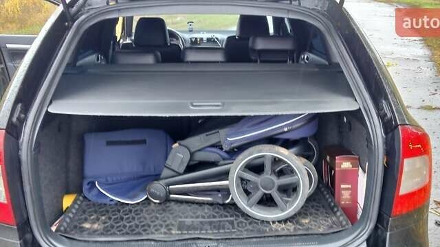 Черный Шкода Октавия, объемом двигателя 2 л и пробегом 220 тыс. км за 10500 $, фото 19 на Automoto.ua