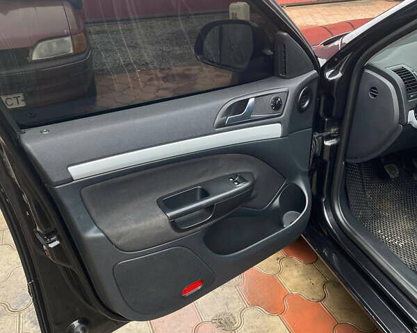 Черный Шкода Октавия, объемом двигателя 1.6 л и пробегом 275 тыс. км за 7800 $, фото 18 на Automoto.ua