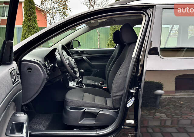 Чорний Шкода Октавія, об'ємом двигуна 1.6 л та пробігом 114 тис. км за 8299 $, фото 40 на Automoto.ua
