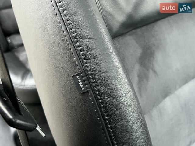 Черный Шкода Октавия, объемом двигателя 2 л и пробегом 229 тыс. км за 11650 $, фото 90 на Automoto.ua