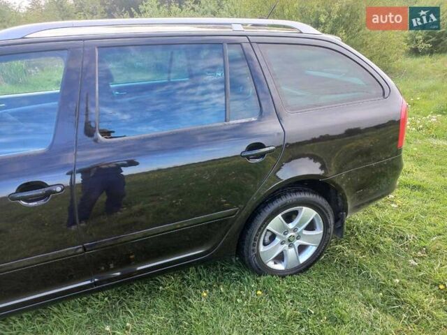Черный Шкода Октавия, объемом двигателя 1.2 л и пробегом 290 тыс. км за 6800 $, фото 1 на Automoto.ua