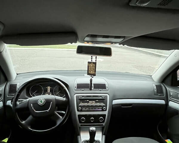 Чорний Шкода Октавія, об'ємом двигуна 1.8 л та пробігом 220 тис. км за 7900 $, фото 15 на Automoto.ua