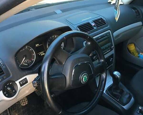 Чорний Шкода Октавія, об'ємом двигуна 1.2 л та пробігом 220 тис. км за 6850 $, фото 2 на Automoto.ua