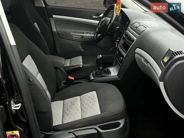 Черный Шкода Октавия, объемом двигателя 1.8 л и пробегом 188 тыс. км за 9200 $, фото 10 на Automoto.ua