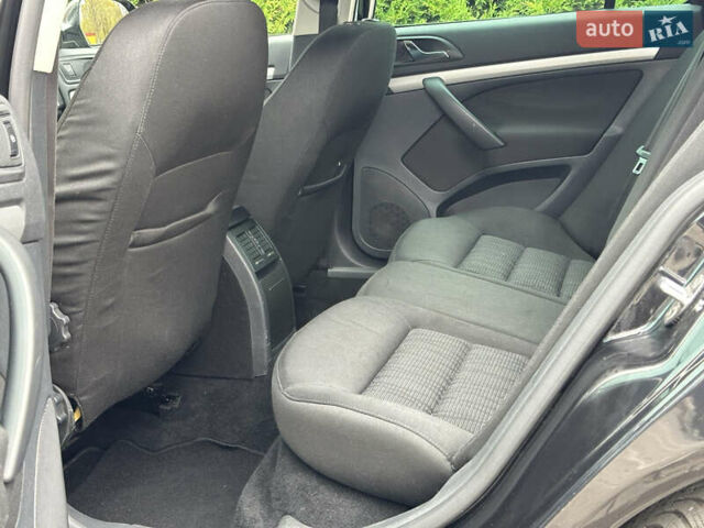 Чорний Шкода Октавія, об'ємом двигуна 1.4 л та пробігом 215 тис. км за 7600 $, фото 5 на Automoto.ua