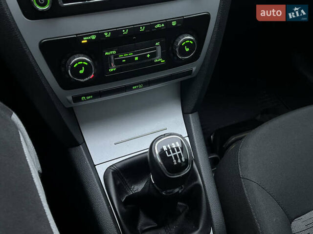 Чорний Шкода Октавія, об'ємом двигуна 1.4 л та пробігом 233 тис. км за 7200 $, фото 33 на Automoto.ua