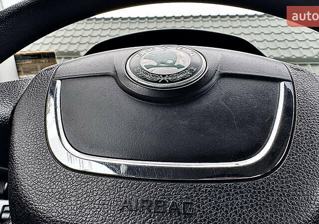 Чорний Шкода Октавія, об'ємом двигуна 1.6 л та пробігом 114 тис. км за 8299 $, фото 57 на Automoto.ua