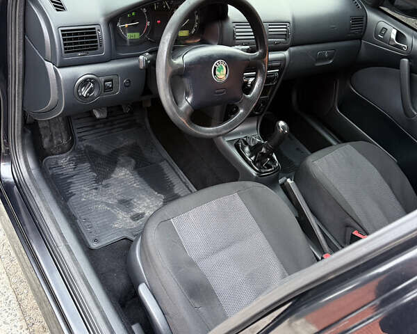 Чорний Шкода Октавія, об'ємом двигуна 1.9 л та пробігом 250 тис. км за 6300 $, фото 4 на Automoto.ua