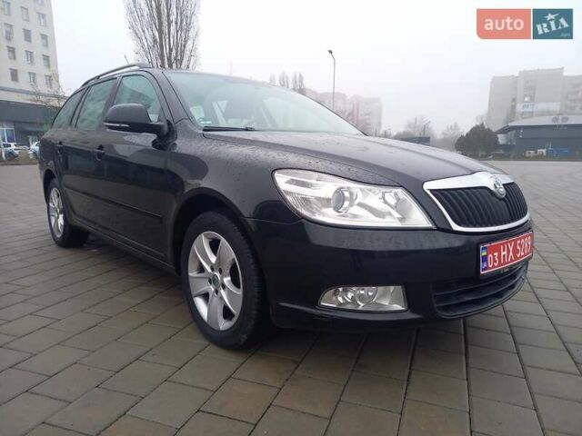 Черный Шкода Октавия, объемом двигателя 1.2 л и пробегом 186 тыс. км за 5950 $, фото 1 на Automoto.ua
