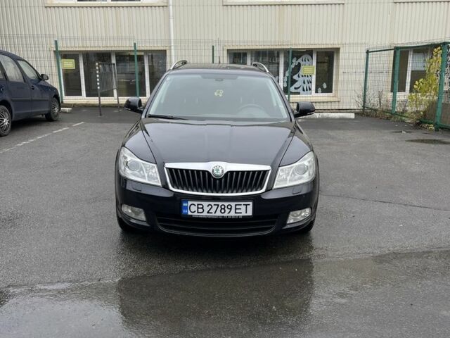 Чорний Шкода Октавія, об'ємом двигуна 1.6 л та пробігом 315 тис. км за 7200 $, фото 1 на Automoto.ua