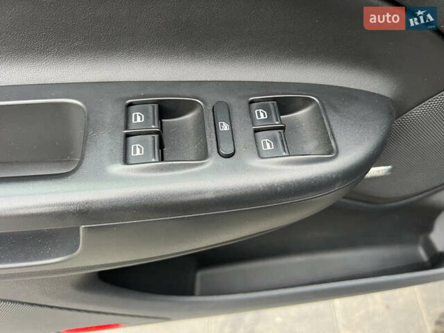 Черный Шкода Октавия, объемом двигателя 2 л и пробегом 265 тыс. км за 11950 $, фото 38 на Automoto.ua