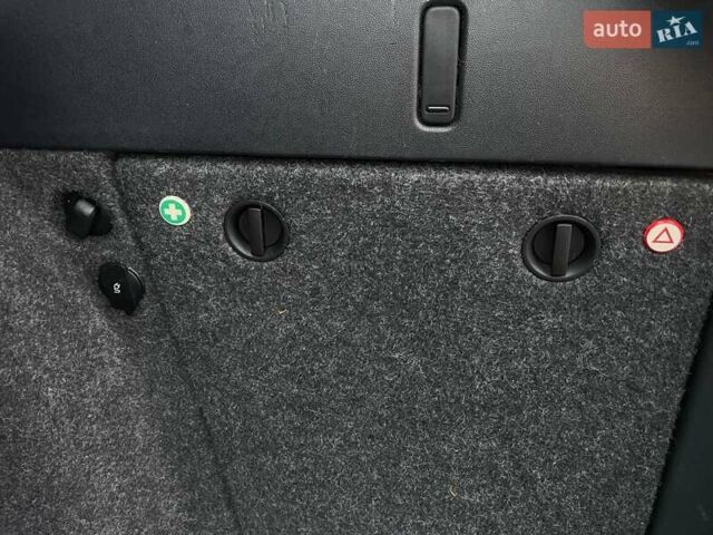 Черный Шкода Октавия, объемом двигателя 1.6 л и пробегом 176 тыс. км за 7550 $, фото 13 на Automoto.ua