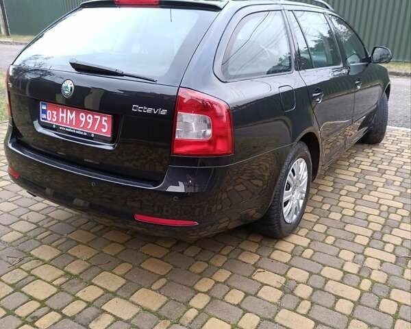 Чорний Шкода Октавія, об'ємом двигуна 1.4 л та пробігом 204 тис. км за 7550 $, фото 5 на Automoto.ua