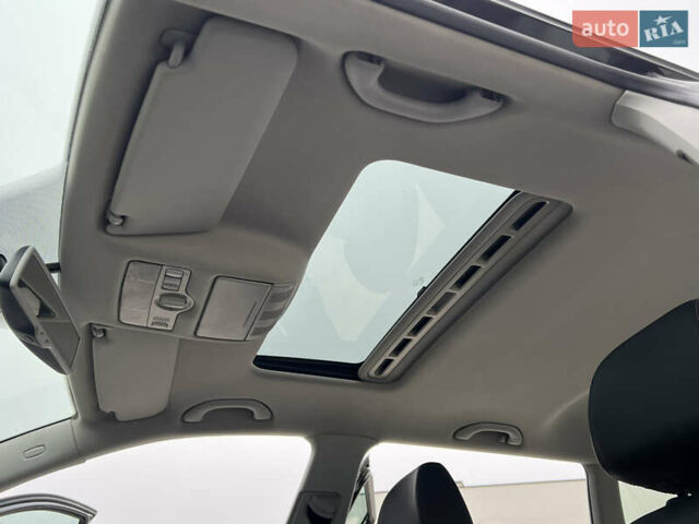 Черный Шкода Октавия, объемом двигателя 2 л и пробегом 229 тыс. км за 11650 $, фото 62 на Automoto.ua