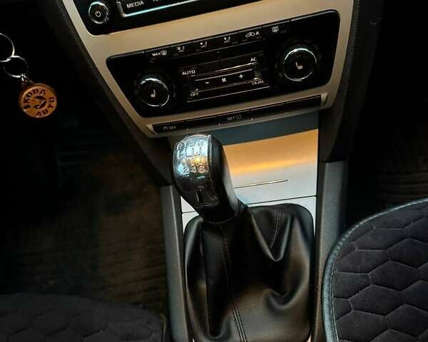 Чорний Шкода Октавія, об'ємом двигуна 1.39 л та пробігом 140 тис. км за 7500 $, фото 9 на Automoto.ua