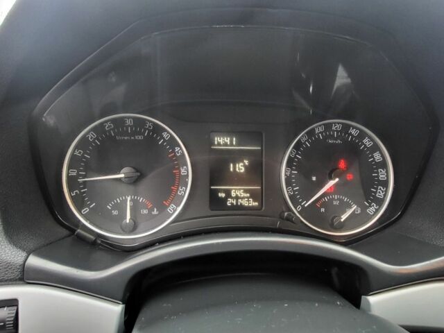 Чорний Шкода Октавія, об'ємом двигуна 1.6 л та пробігом 241 тис. км за 8100 $, фото 4 на Automoto.ua