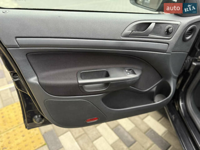 Черный Шкода Октавия, объемом двигателя 1.6 л и пробегом 157 тыс. км за 9000 $, фото 14 на Automoto.ua