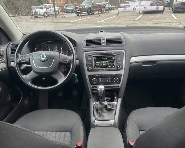 Черный Шкода Октавия, объемом двигателя 1.4 л и пробегом 233 тыс. км за 8199 $, фото 21 на Automoto.ua