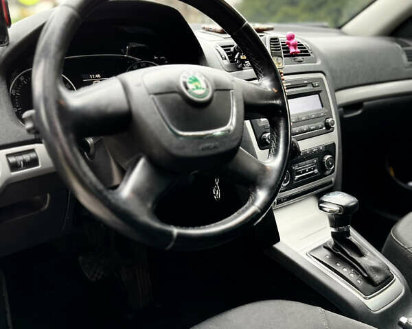 Чорний Шкода Октавія, об'ємом двигуна 1.39 л та пробігом 221 тис. км за 6600 $, фото 20 на Automoto.ua